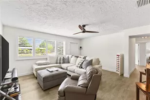 163 Sunway Ave, Sarasota, FL 34237 - Photo 11