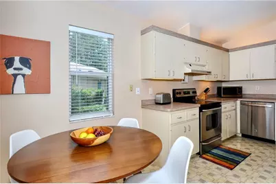 220 Chartley Court N, Sarasota, FL 34232 - Photo 9