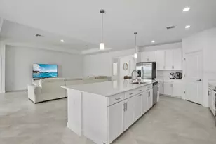 8554 St Kitts Cir, Englewood, FL 34224 - Photo 9