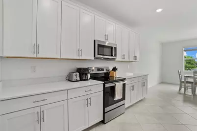 8554 Saint Kitts Circle, Englewood, FL 34224 - Photo 11