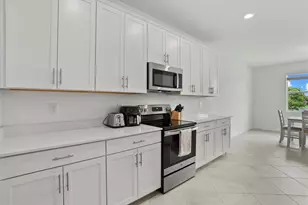 8554 St Kitts Cir, Englewood, FL 34224 - Photo 11