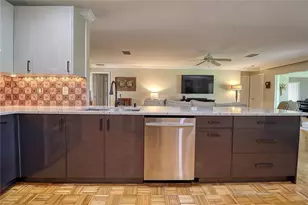 7149 Fairway Bend Cir, Sarasota, FL 34243 - Photo 19