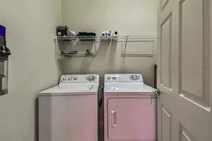 8161 Miramar Way, Lakewood Ranch, FL 34202 - Photo 27