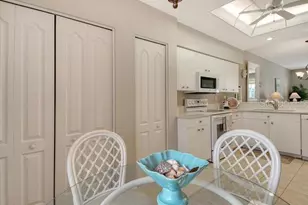 9641 Castle Point Dr, Sarasota, FL 34238 - Photo 11