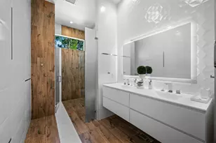 1899 Vamo Way, Sarasota, FL 34231 - Photo 25