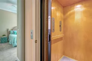 343 Compass Point Dr, Bradenton, FL 34209 - Photo 9