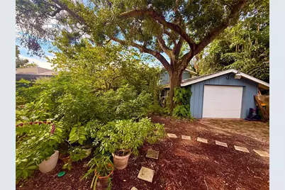 1702 Hillview Street, Sarasota, FL 34239 - Photo 5