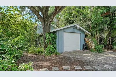 1702 Hillview Street, Sarasota, FL 34239 - Photo 51