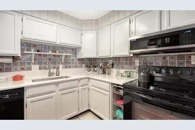 1702 Hillview Street, Sarasota, FL 34239 - Photo 25