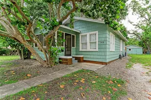 2418 12th Ave W, Bradenton, FL 34205 - Photo 1