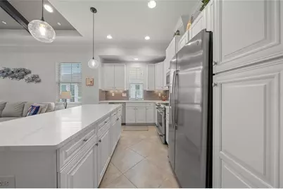 340 Sapphire Lake Drive #201, Bradenton, FL 34209 - Photo 9