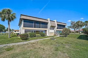 1697 Northampton St, Venice, FL 34293 - Photo 3