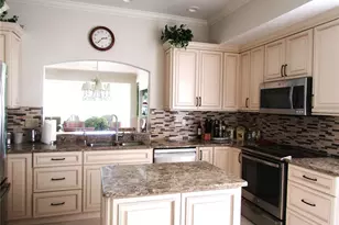 3881 Chatsworth Greene Ct, Sarasota, FL 34235 - Photo 9