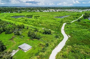 2111 15th St E, Bradenton, FL 34208 - Photo 3