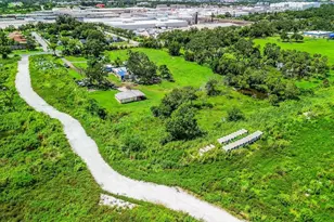 2111 15th St E, Bradenton, FL 34208 - Photo 13