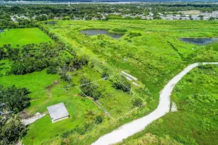 2111 15th St E, Bradenton, FL 34208 - Photo 25