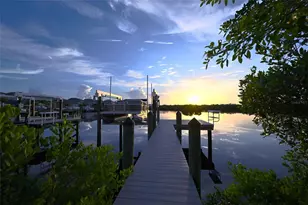 1056 Seagrape Dr, Ruskin, FL 33570 - Photo 5