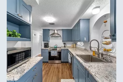 540 Oxford Drive, Venice, FL 34293 - Photo 15