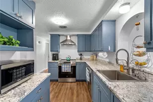 540 Oxford Dr, Venice, FL 34293 - Photo 15