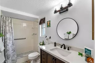 540 Oxford Dr, Venice, FL 34293 - Photo 23