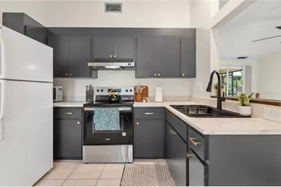 655 Hand Avenue, Sarasota, FL 34232 - Photo 13