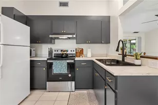 655 Hand Ave, Sarasota, FL 34232 - Photo 13