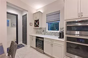 840 Seascape Pl, Sarasota, FL 34240 - Photo 15