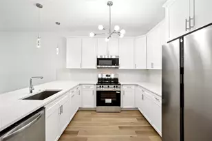 10368 Port Everglades St, Port Charlotte, FL 33981 - Photo 11