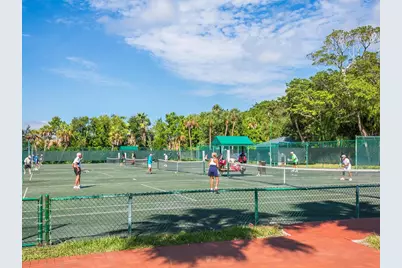 667 El Centro, Longboat Key, FL 34228 - Photo 37