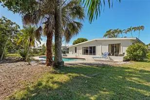 5619 New York Ave, Sarasota, FL 34231 - Photo 11