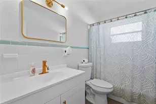 5619 New York Ave, Sarasota, FL 34231 - Photo 9