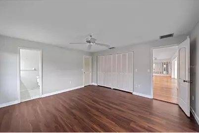 7077 W Country Club Drive N, Sarasota, FL 34243 - Photo 25