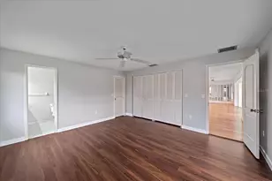 7077 W Country Club Dr N, Sarasota, FL 34243 - Photo 25