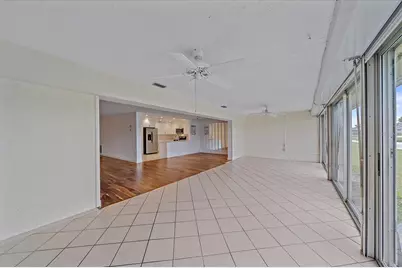 7077 W Country Club Drive N, Sarasota, FL 34243 - Photo 13