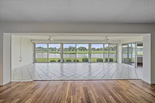 7077 W Country Club Dr N, Sarasota, FL 34243 - Photo 11