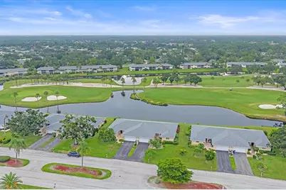 7077 W Country Club Drive N, Sarasota, FL 34243 - Photo 33