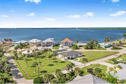 915 Suncrest Lane, Englewood, FL 34223 - Photo 7