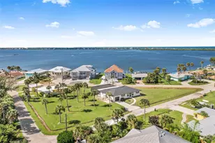 915 Suncrest Ln, Englewood, FL 34223 - Photo 7