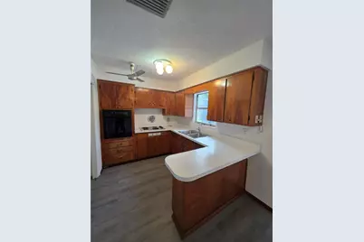 4461 Maceachen Boulevard, Sarasota, FL 34233 - Photo 7