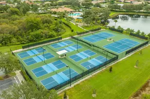 811 Fairwaycove Ln, Bradenton, FL 34212 - Photo 77