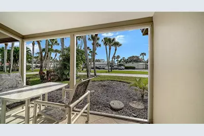 204 Hourglass Way #V9, Sarasota, FL 34242 - Photo 11