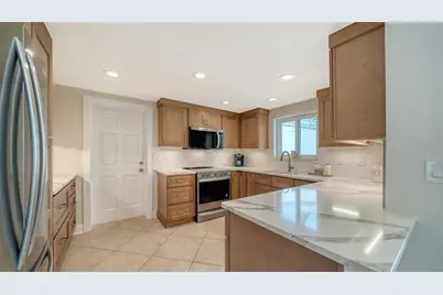 204 Hourglass Way #V9, Sarasota, FL 34242 - Photo 25