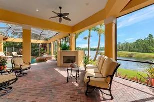 8305 Farington Ct, Bradenton, FL 34202 - Photo 17