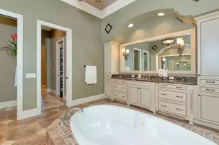 8305 Farington Ct, Bradenton, FL 34202 - Photo 39