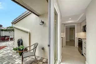 206 Hour Glass Way, Sarasota, FL 34242 - Photo 19