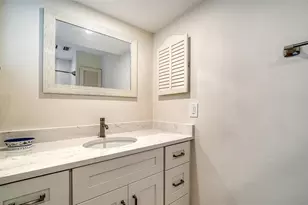 206 Hour Glass Way, Sarasota, FL 34242 - Photo 29