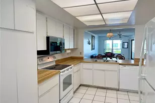 601 Gulf Dr N, Bradenton Beach, FL 34217 - Photo 9