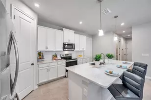 3747 Laughing Dove Ave, Sun City Center, FL 33573 - Photo 9