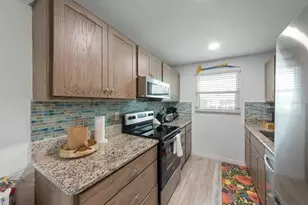 6808 Palm Dr, Holmes Beach, FL 34217 - Photo 7