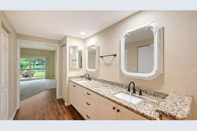 7340 Golf Pointe Circle, Sarasota, FL 34243 - Photo 29